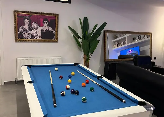 Rock N Roll Apartment, Downtown דירה *