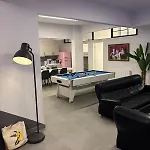 Rock N Roll Apartment, Downtown