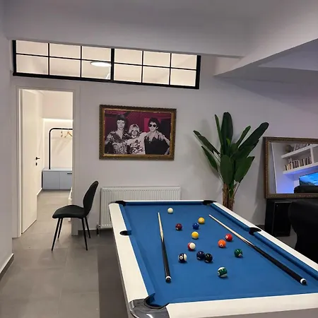 Rock N Roll Apartment, Downtown * Salonicco